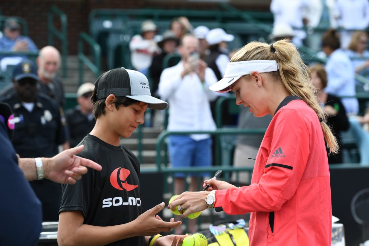 Wozniacki Back into Semis, to Meet Resurgent Martic