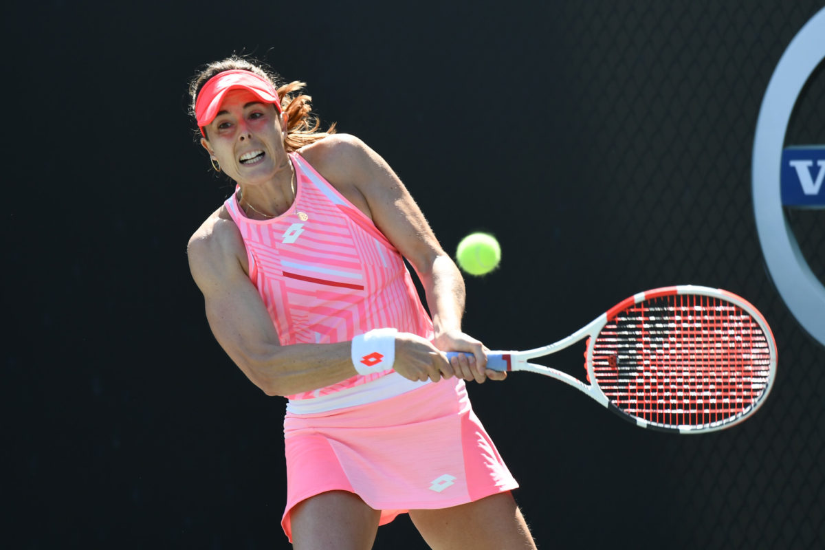 ANISIMOVA, CORNET POST OPENING-ROUND COMEBACKS IN CHARLESTON