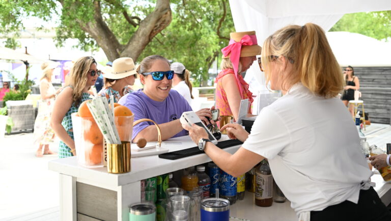 The Oaks Bar