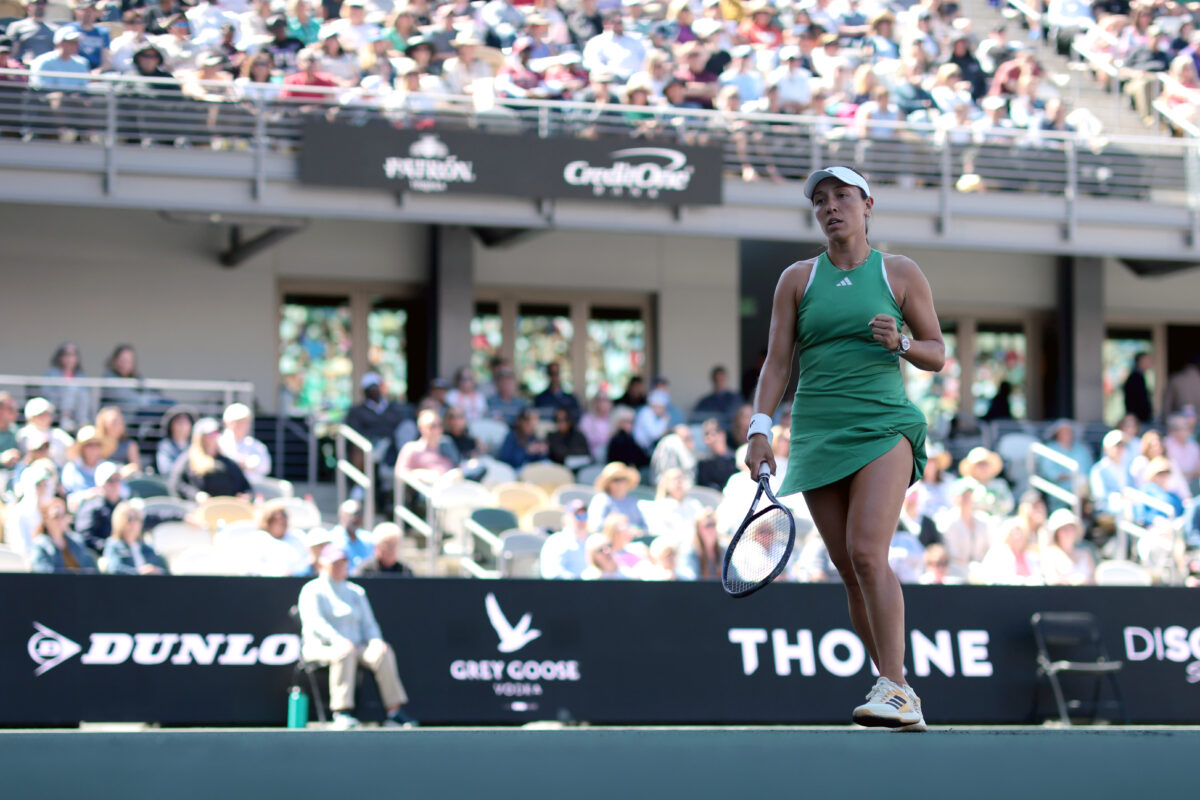 Pegula saves match points vs. Azarenka in thriller, to face Kasatkina in semifinals