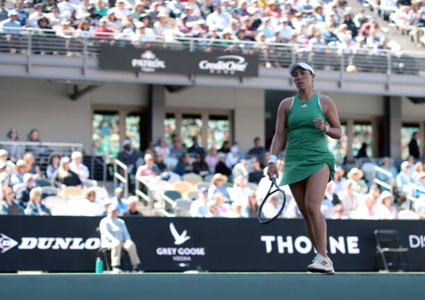 Pegula saves match points vs. Azarenka in thriller, to face Kasatkina in semifinals