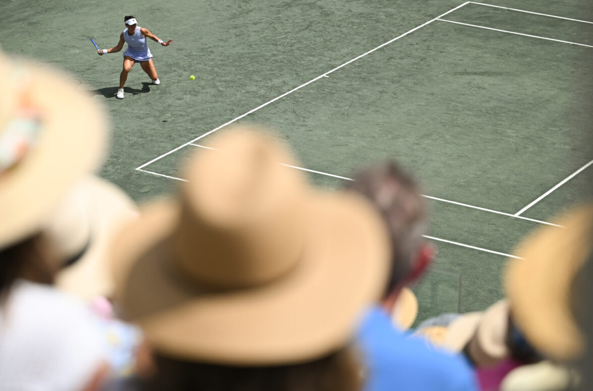 Pegula Dethrones Collins, Back in Charleston Semis