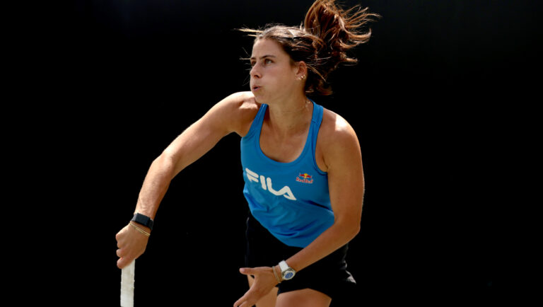 Top Seed Pegula, Charleston's Navarro Head Action-Packed Wednesday