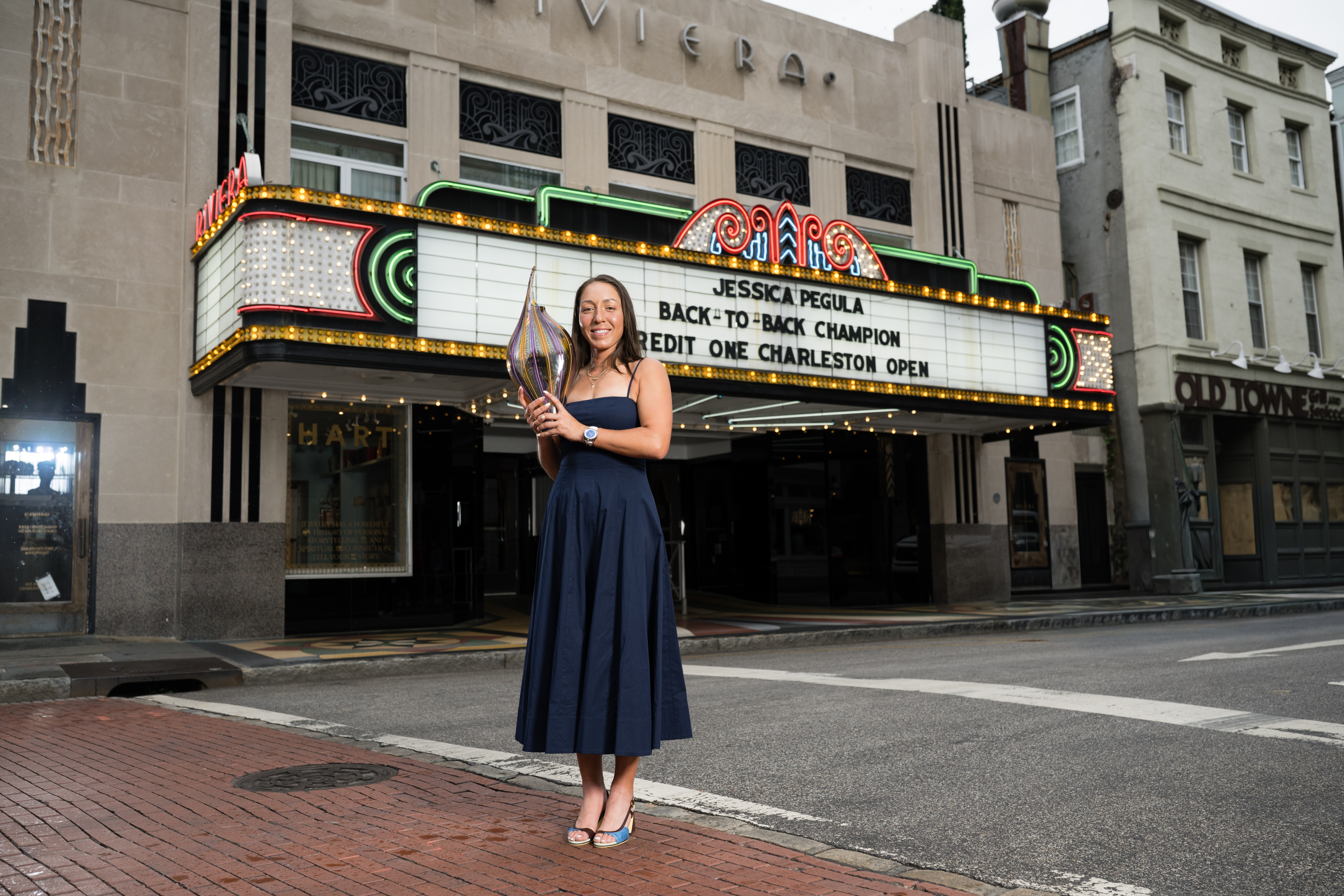 Video: Back to Back – Champions Photoshoot with Jessica Pegula