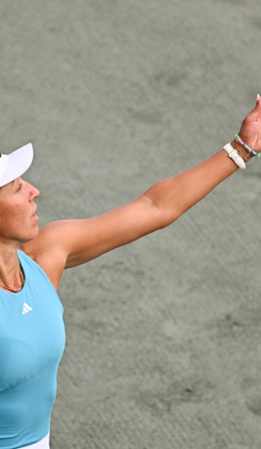 Living on Edge, Pegula Pulls Through Again in Charleston