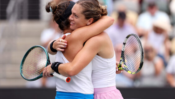 McNally, Krawczyk Back in Charleston Winner’s Circle